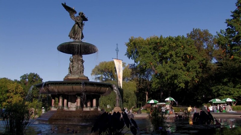 Fountain in the Park — fountain in Central Park in New York CityKeywords: Stock Footage, USA, United States, New York City
