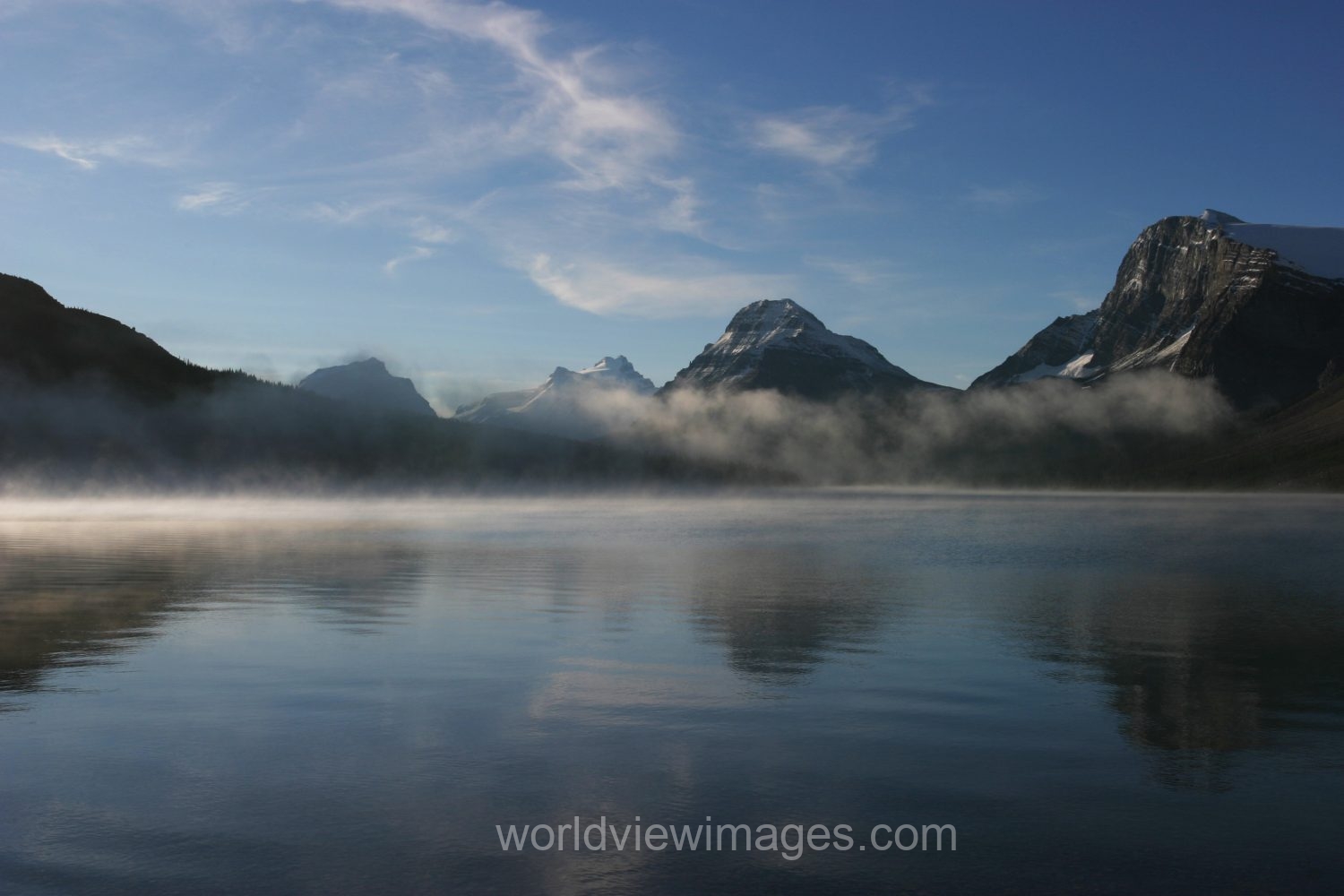 Stock Images of Lakes: Bow Lake in Banff national Park, Alberta, Canada in Early morning Light